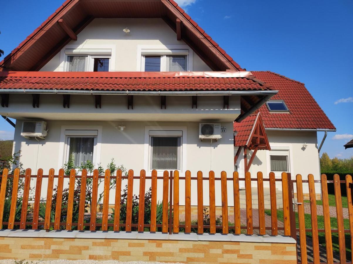 Badacsony Apartmanhaz 바다초니토마이 외부 사진