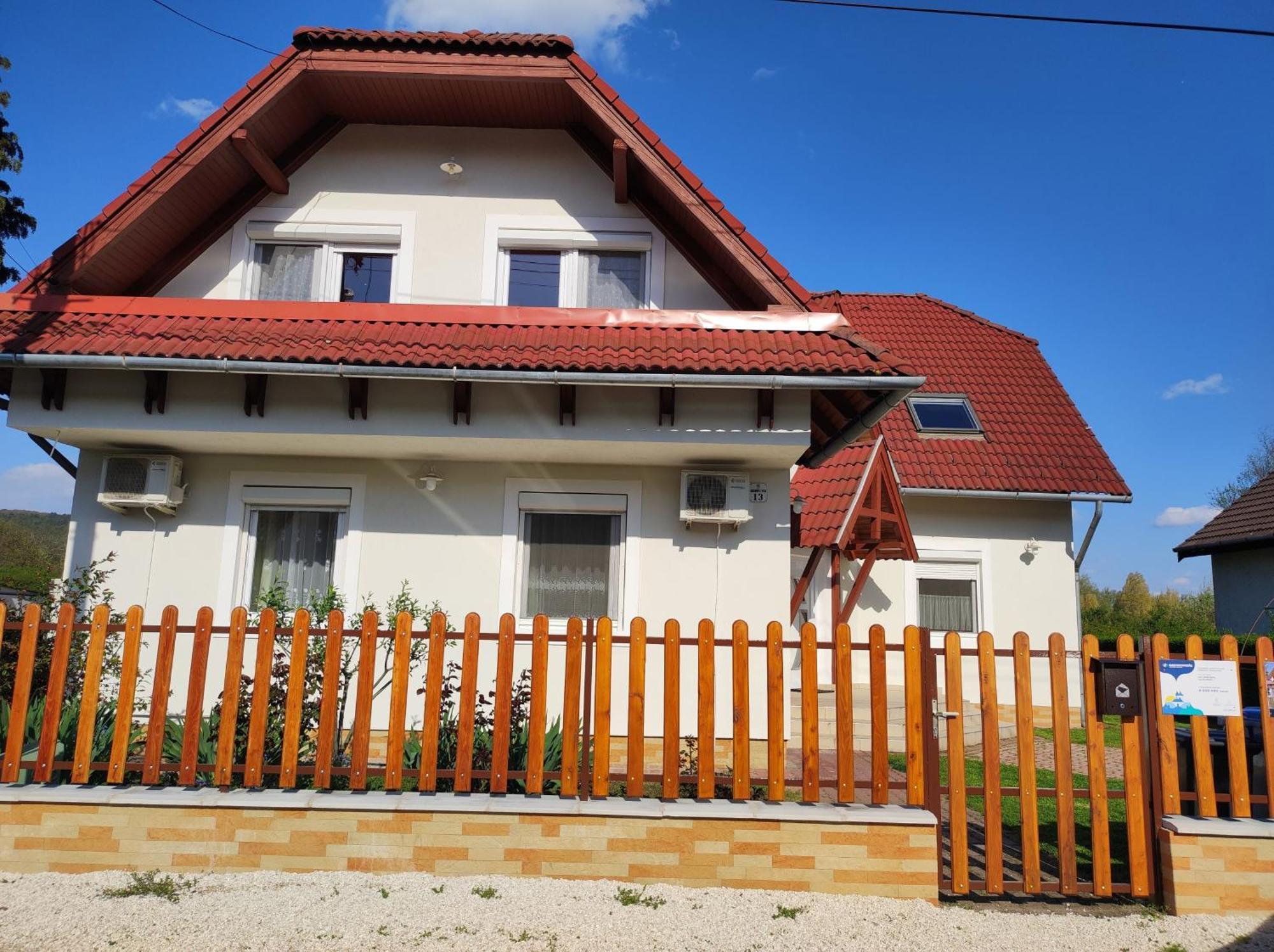 Badacsony Apartmanhaz 바다초니토마이 외부 사진