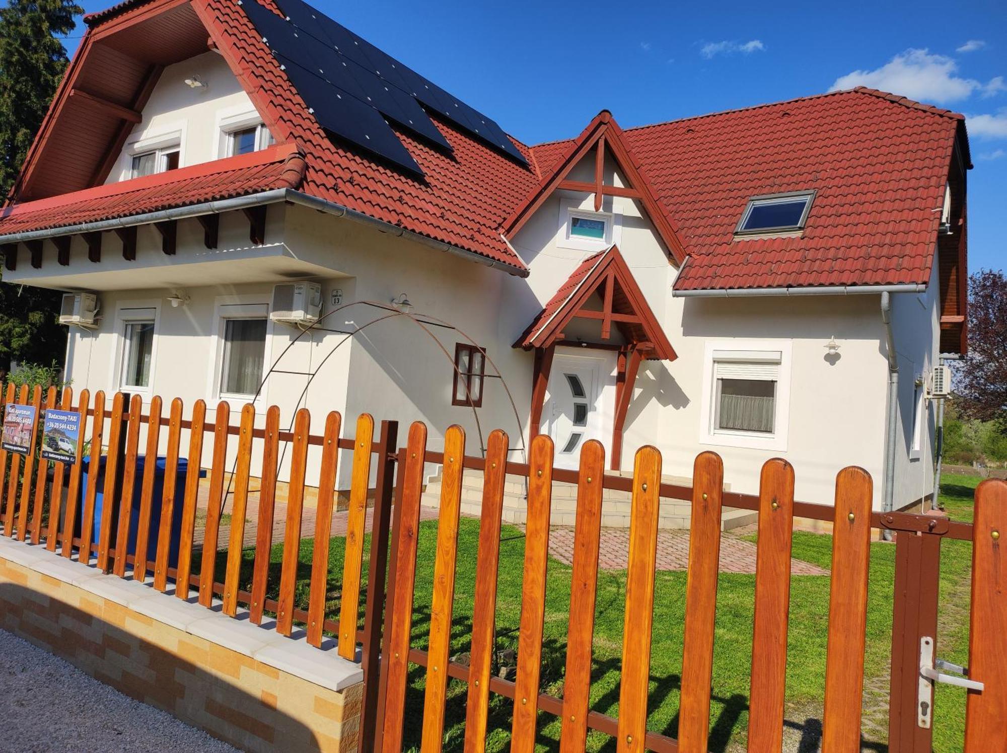 Badacsony Apartmanhaz 바다초니토마이 외부 사진